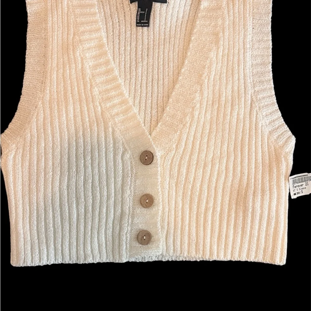 Forever 21 Cream Ribbed Button Front Crop Vest - Picture 1 of 4